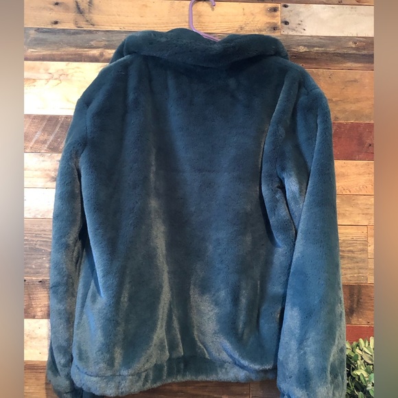 Women’s Hollister Coat - Picture 3 of 3